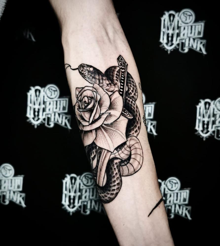 serpent rose